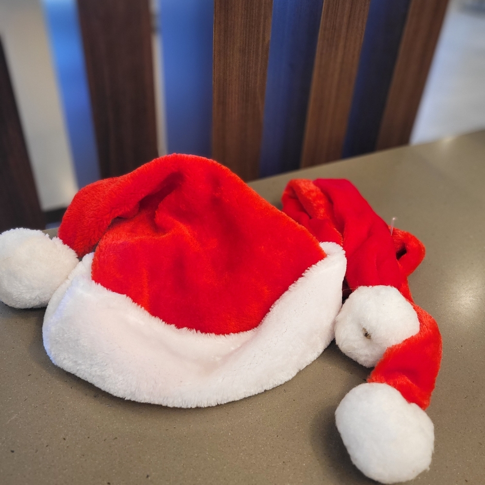 Santa hat and scarf like new